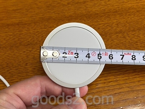 MagSafe充電器の直径は5.5cmほど