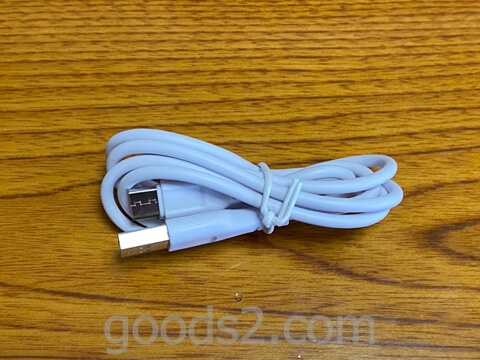 MATECH AirCase UV除菌ケースのUSBケーブル