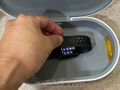 MATECH AirCase UV除菌ケース に物を入れる