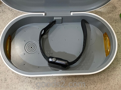 MATECH AirCase UV除菌ケース にアップルウォッチを横にして入れる