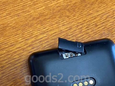 NichePhone-S 4GのSIMスロット