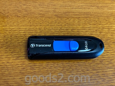Transcend USBメモリ 64GB USB 3.1 スライド式をしまった状態