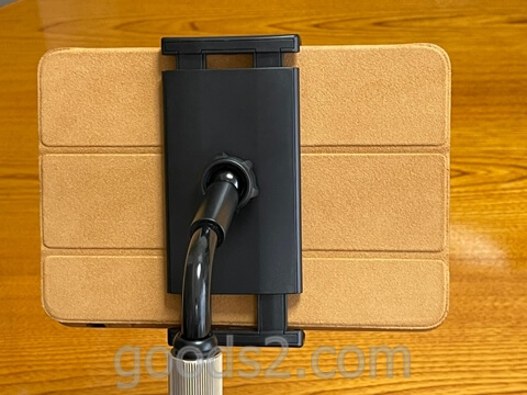 TRYONEタブレット・スマホスタンドでIPad Miniを使う（裏側）