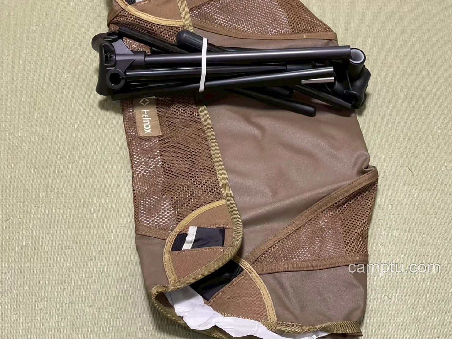 シートとフレームを取り出したヘリノックス チェアワン